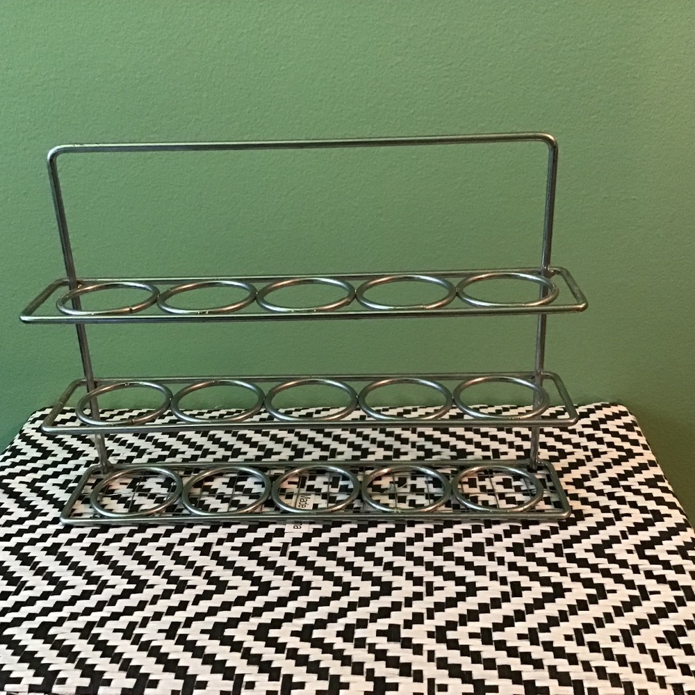 Small Silver Metal Spice Rack  Holds Five Bottles‎